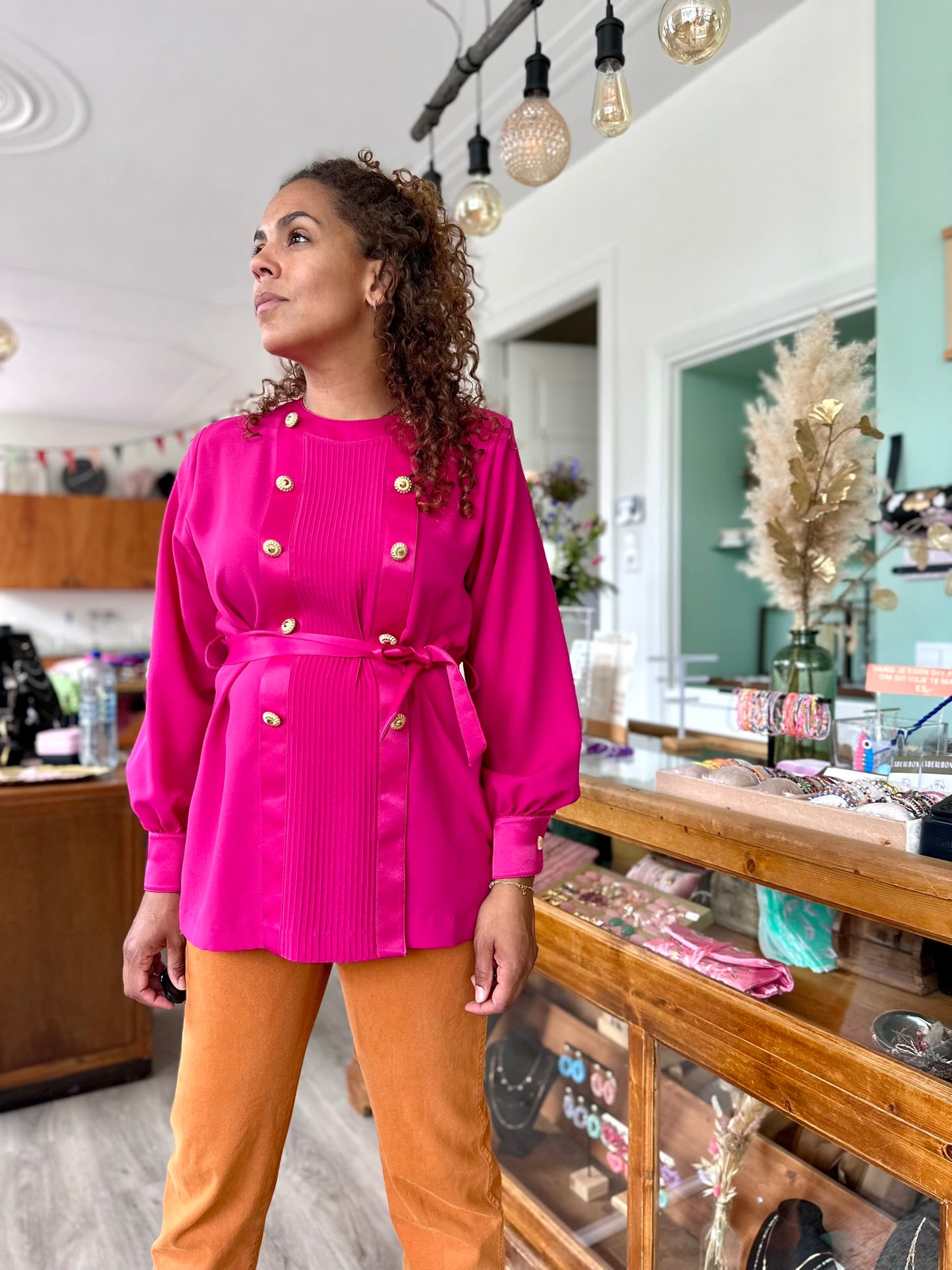 Vintage dramatic fuchsia blouse