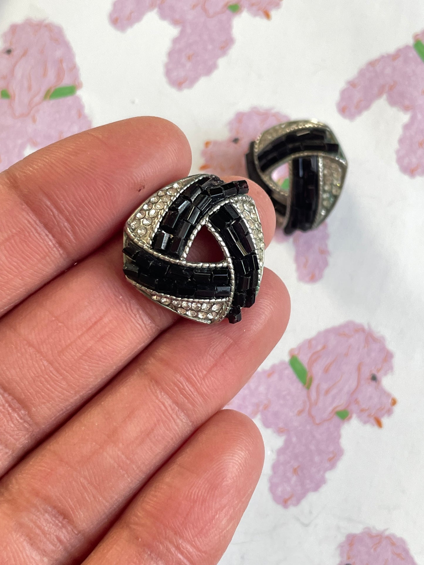 Beaded infinity oorstekers