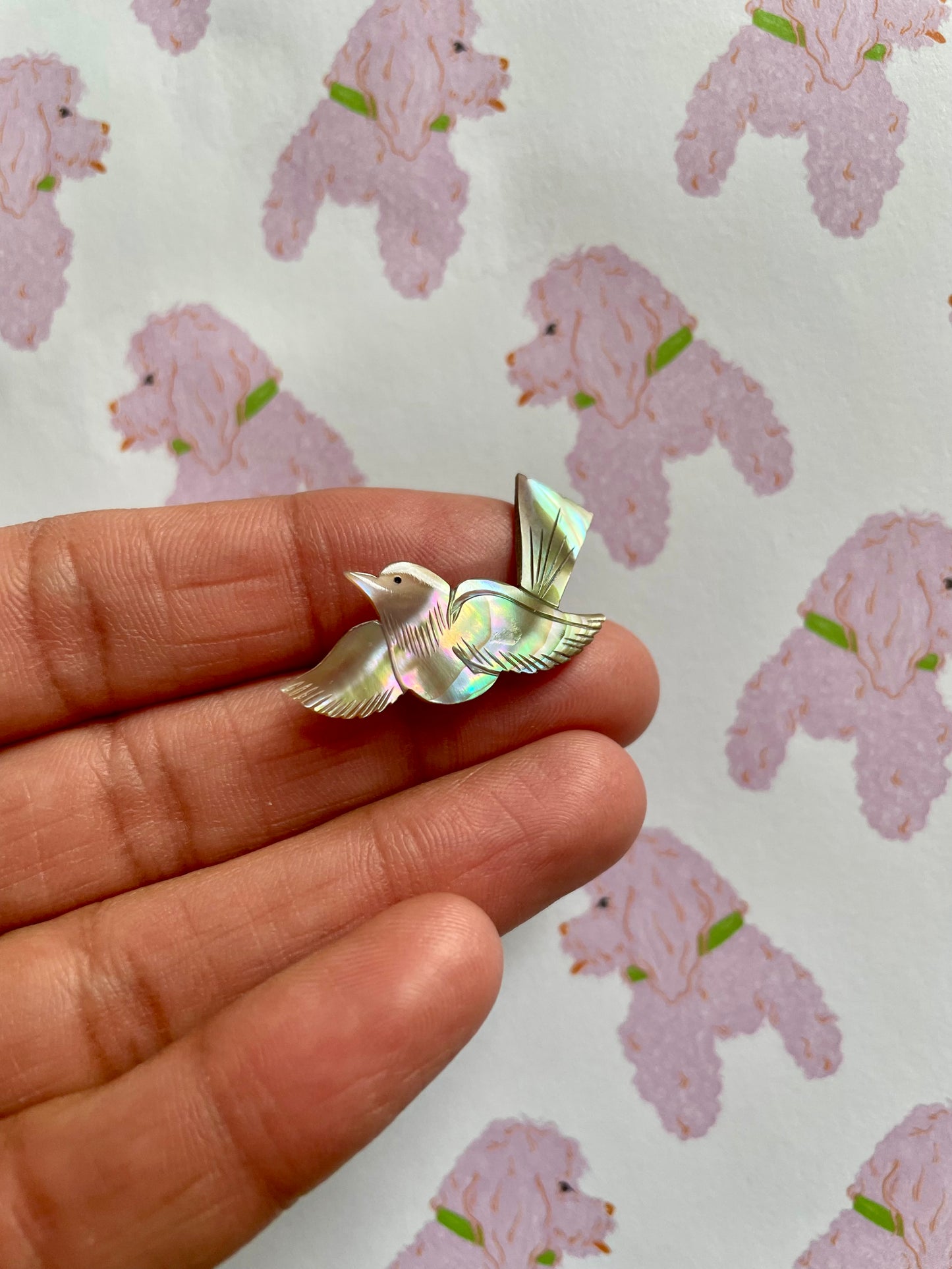 Vintage parelmoeren zwaluw broche