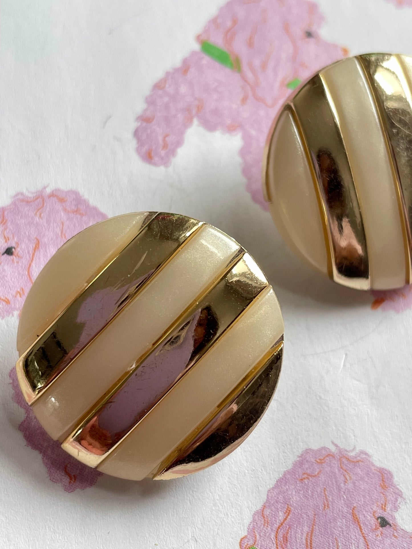 Vintage goud gestreepte oorbel