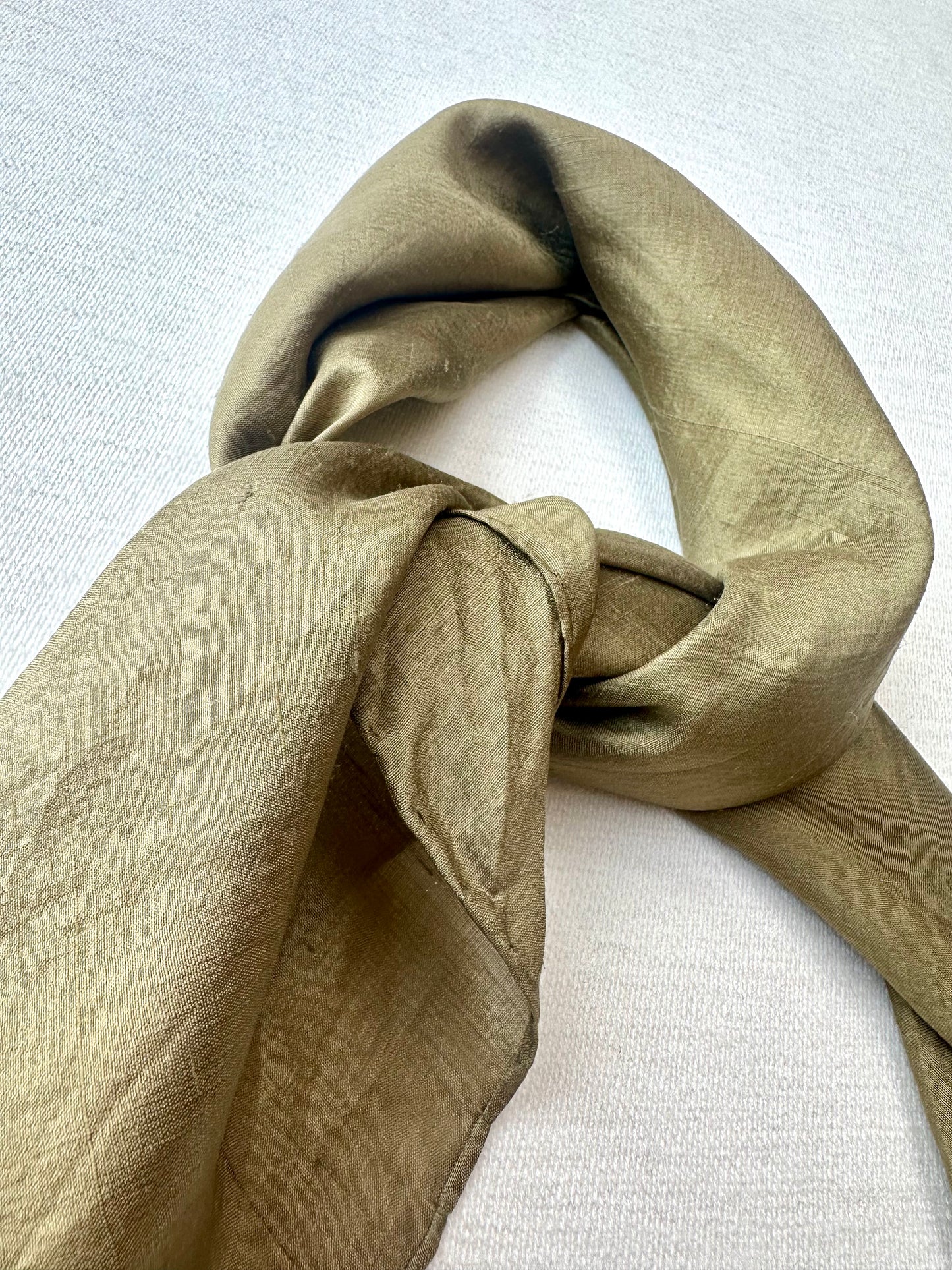 Vintage bronskleurig sjaaltje van zijde