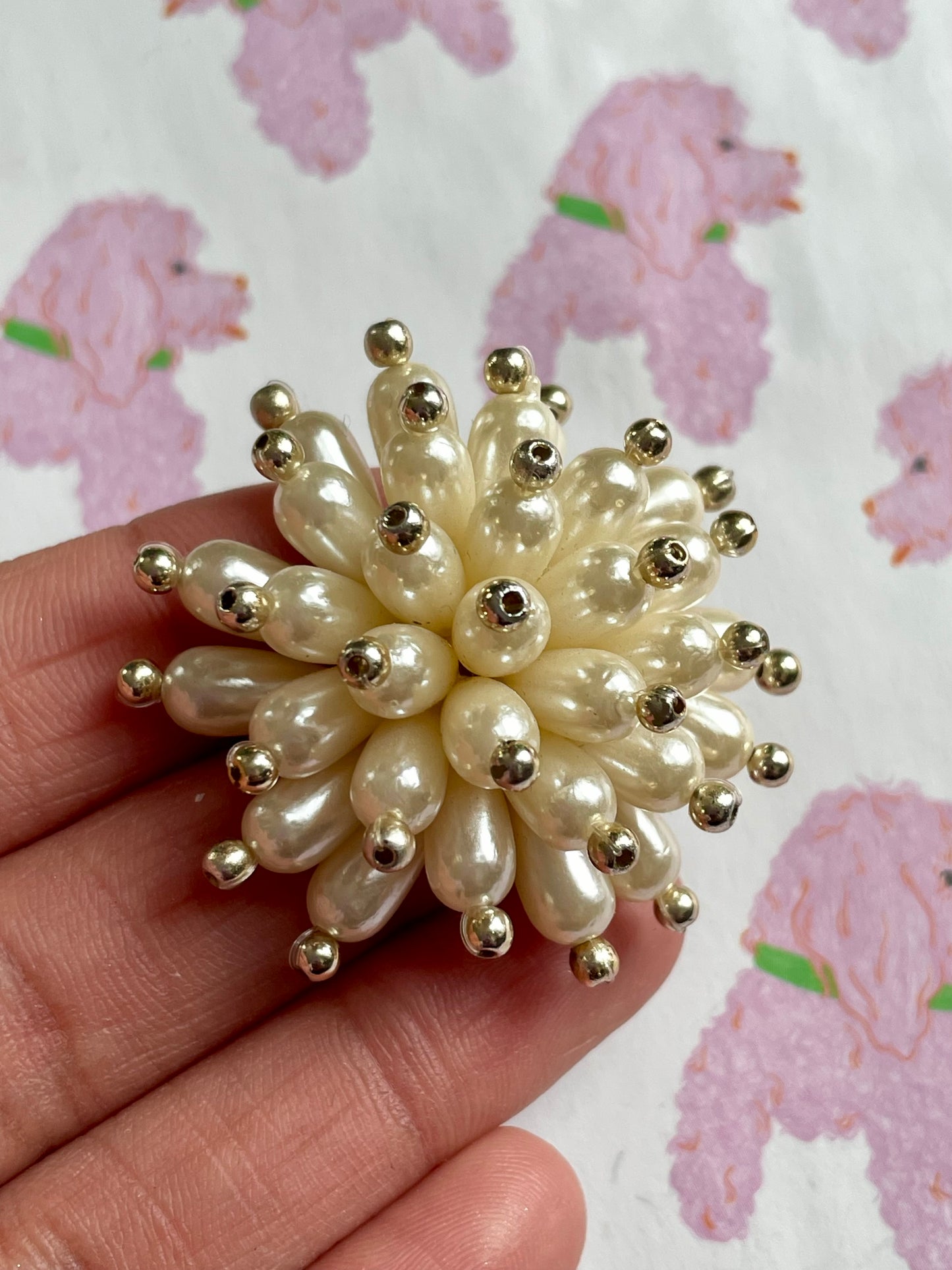 Vintage faux parel broche