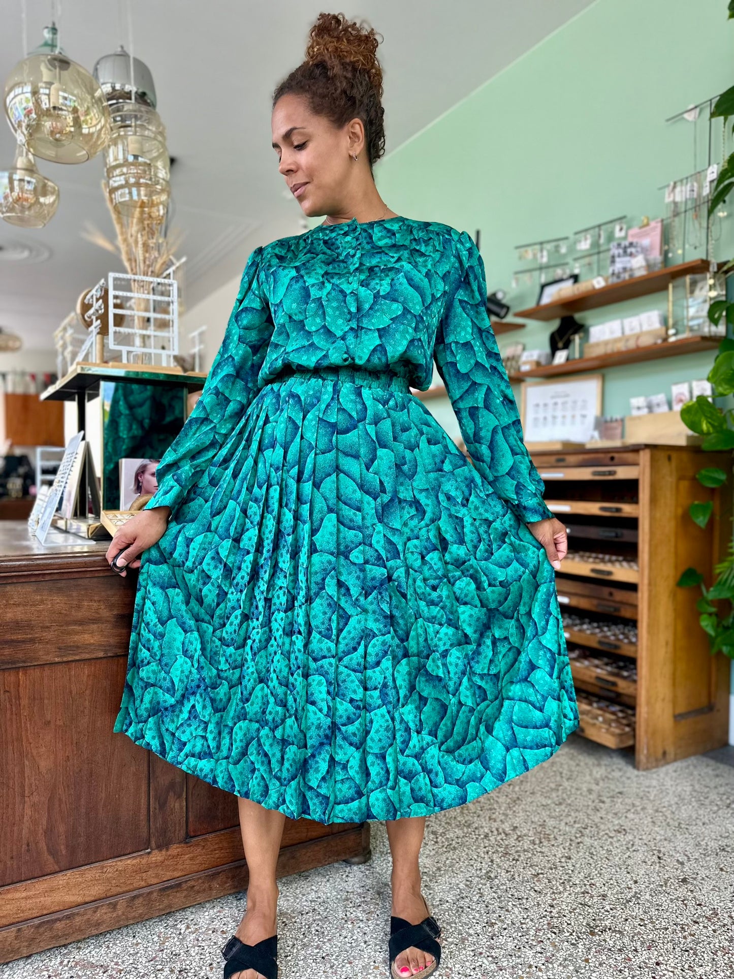Vintage plooirok met elastische taille en bijpassende blouse uit jaren tachtig