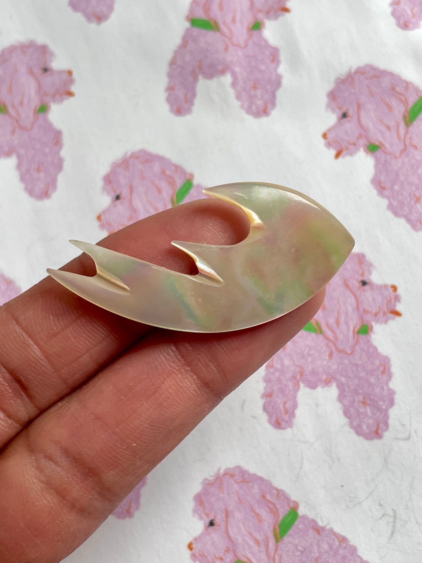 Abstracte parelmoer broche