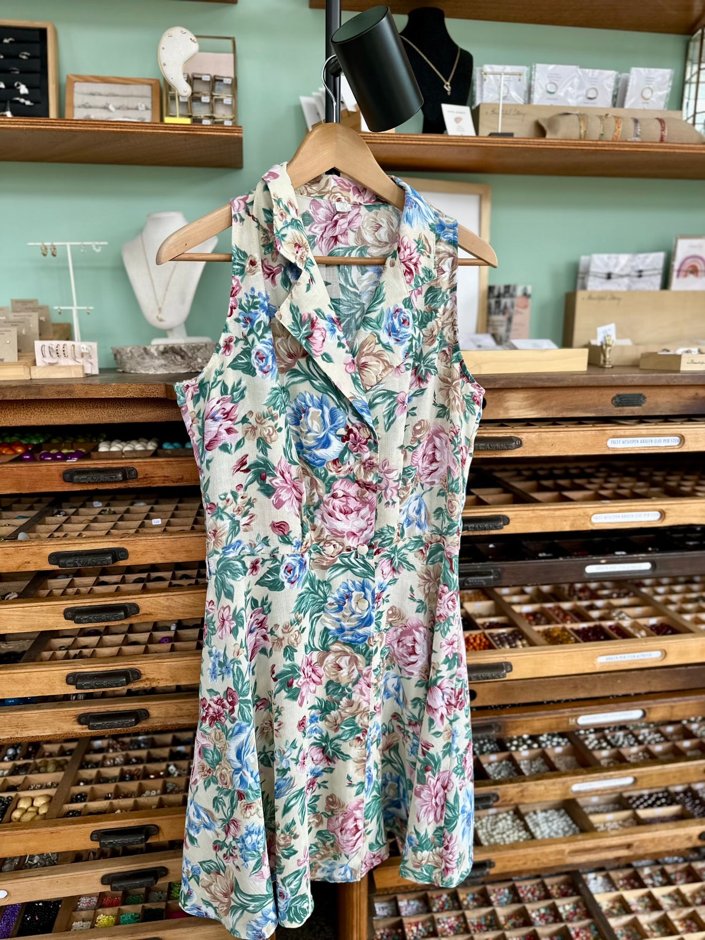 Vintage mouwloos bloemen jurkje