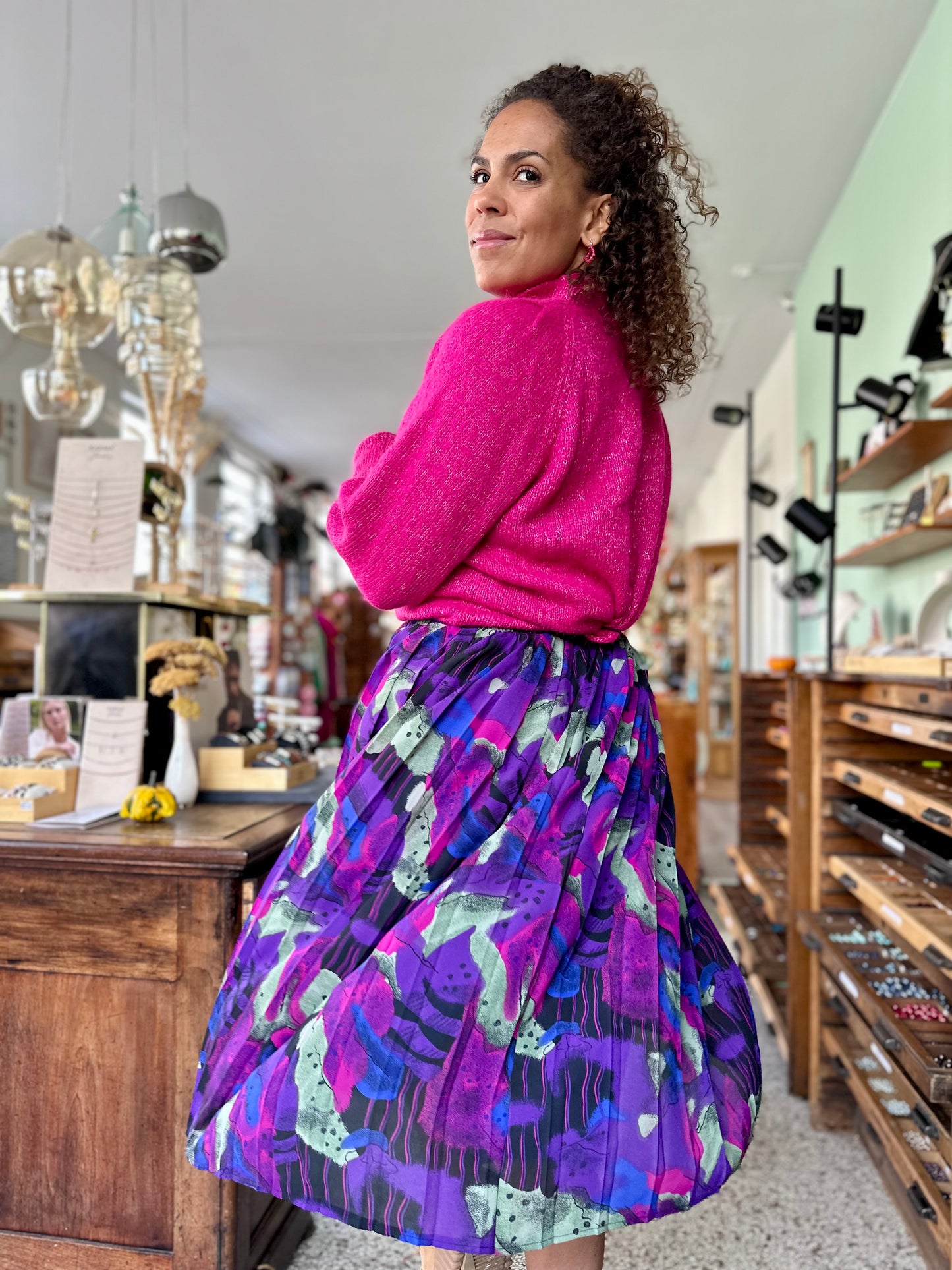 Vintage paars-roze plooirok met abstracte print - M/L