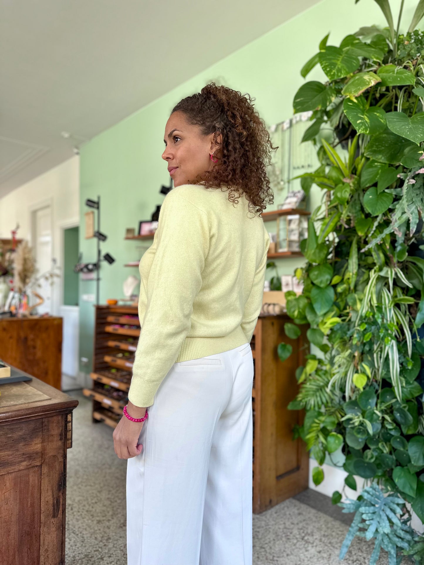 Vintage cashmere vest in pastelgeel - S/M