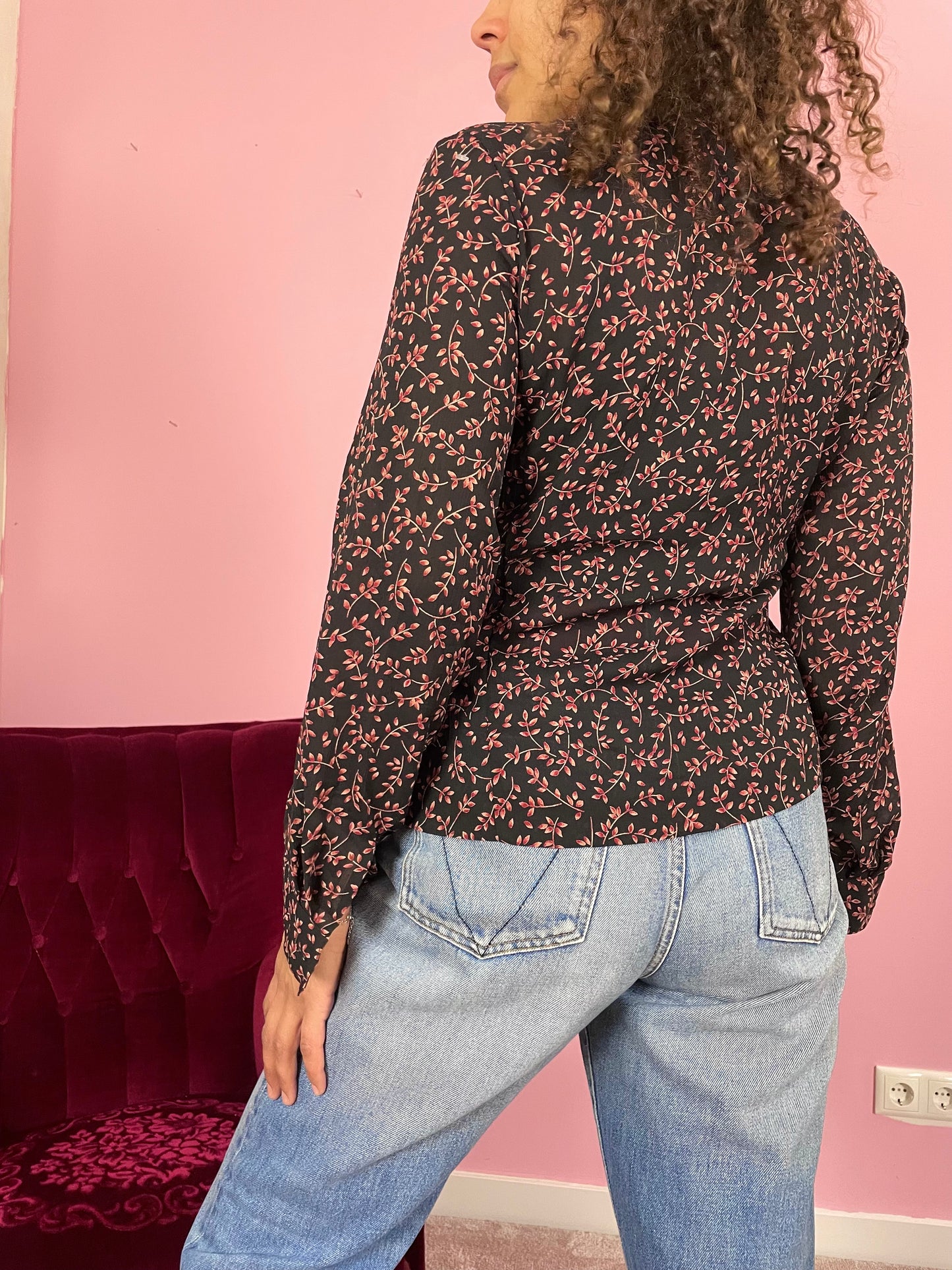 Vintage blouse met rode blaadjes