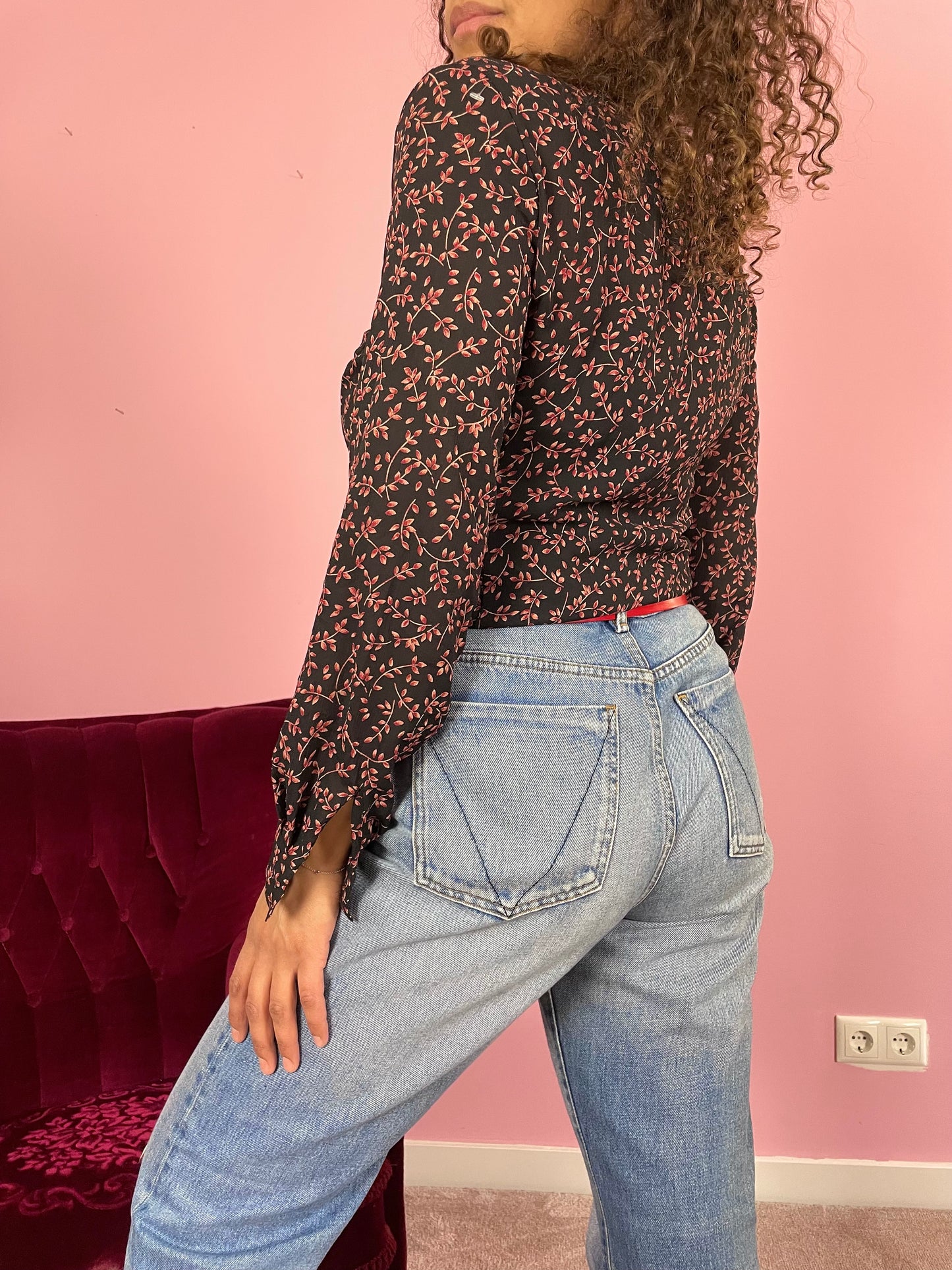 Vintage blouse met rode blaadjes