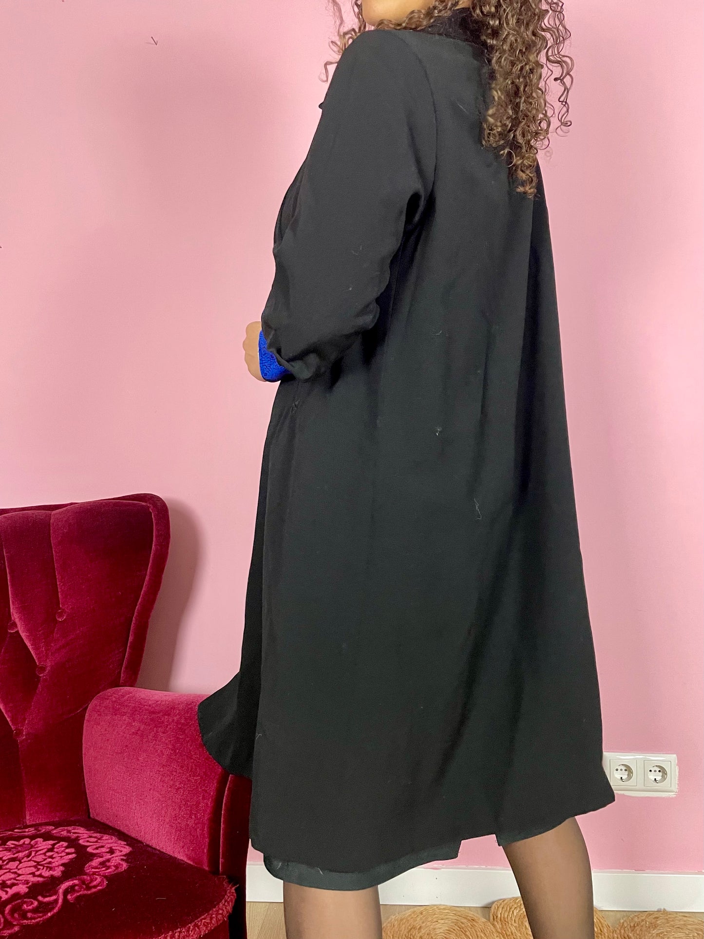 Vintage klassieke zwarte overjas met strikjes