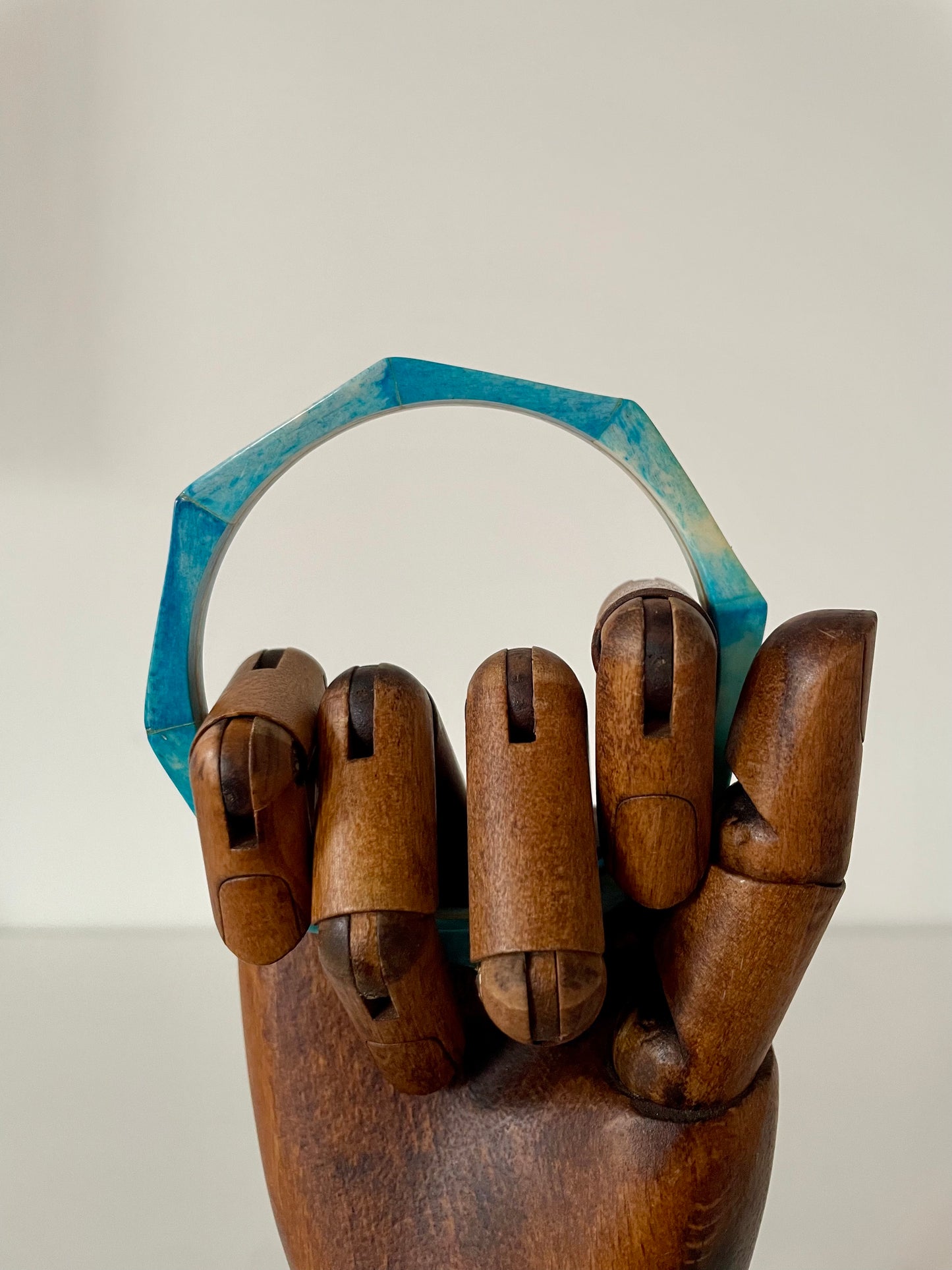 Vintage achthoekige bone bangle blauw