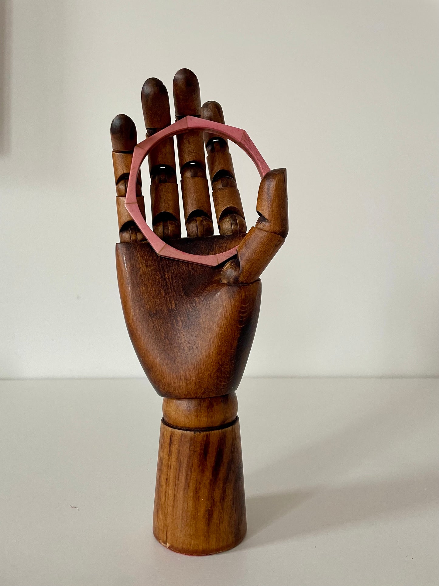 Vintage achthoekige bone bangle oudroze