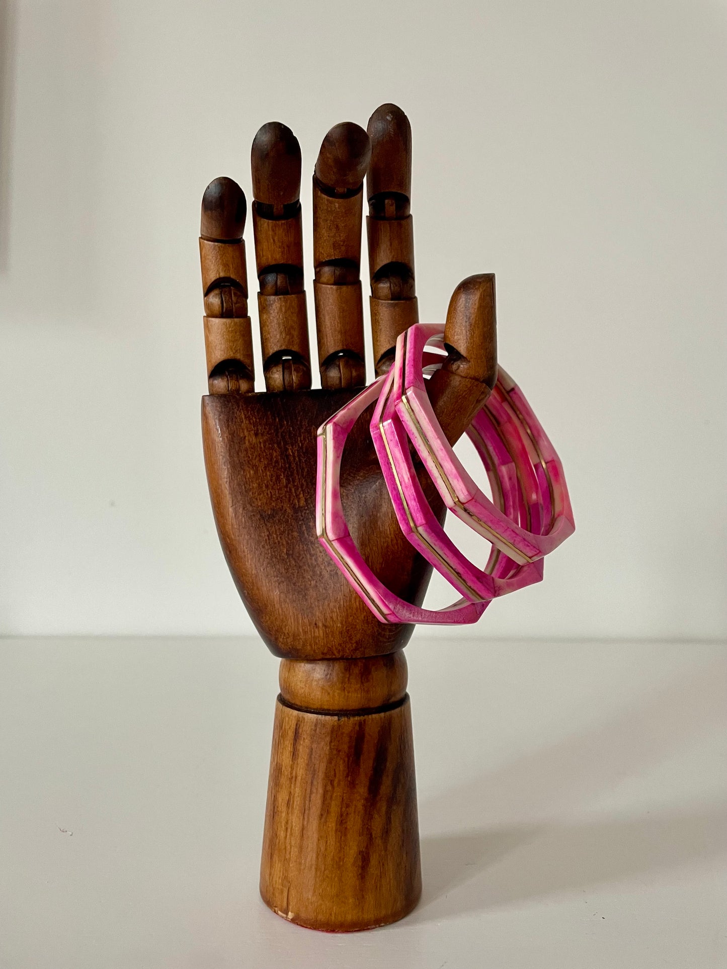 Vintage achthoekige bone bangle roze
