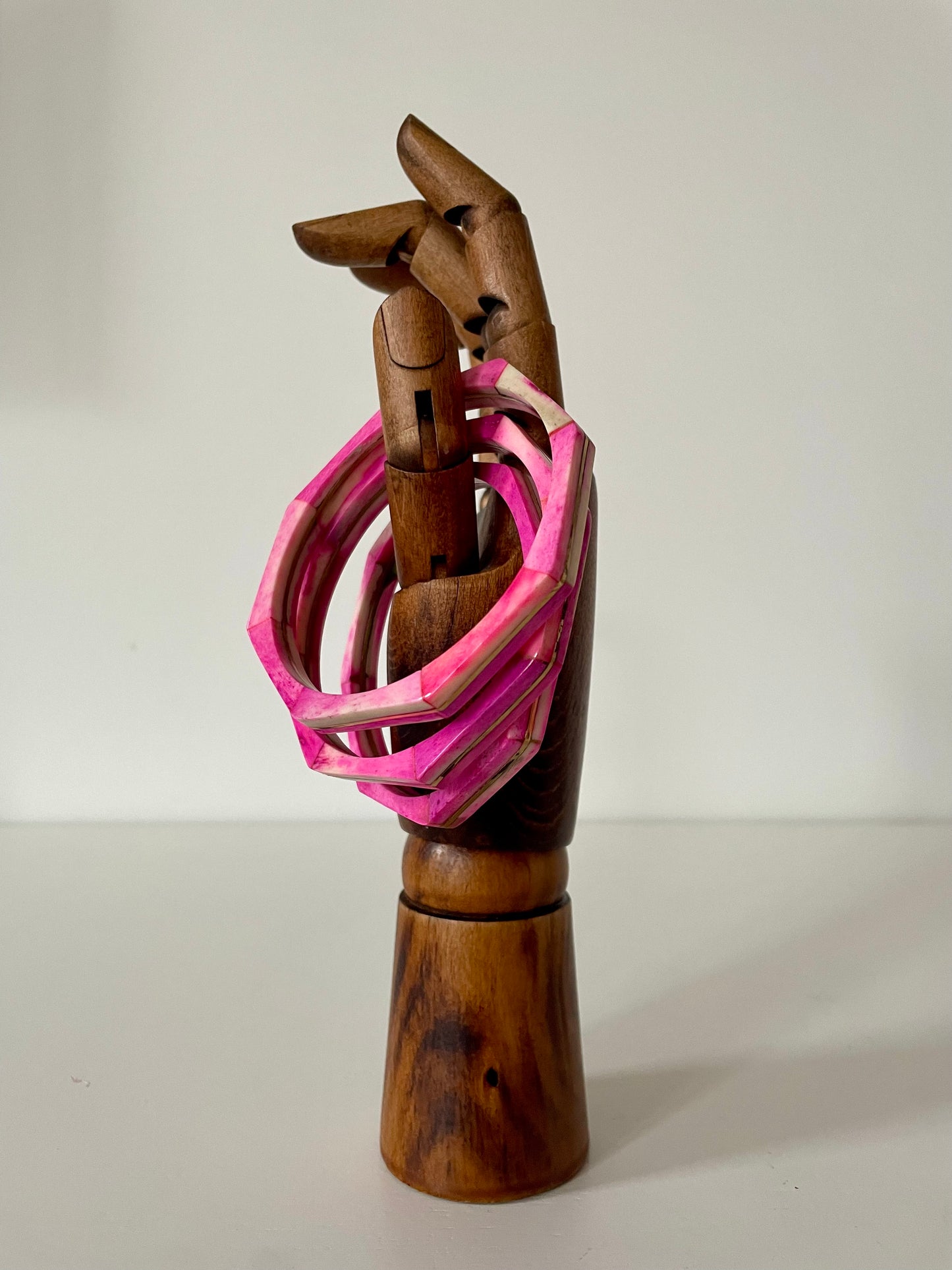 Vintage achthoekige bone bangle roze