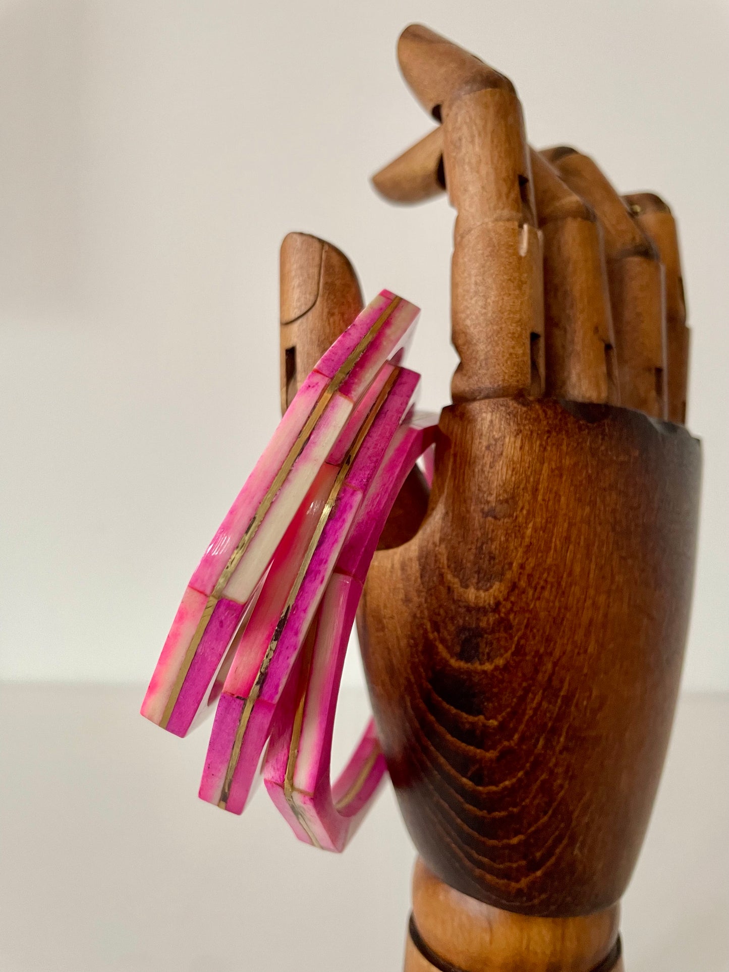 Vintage achthoekige bone bangle roze