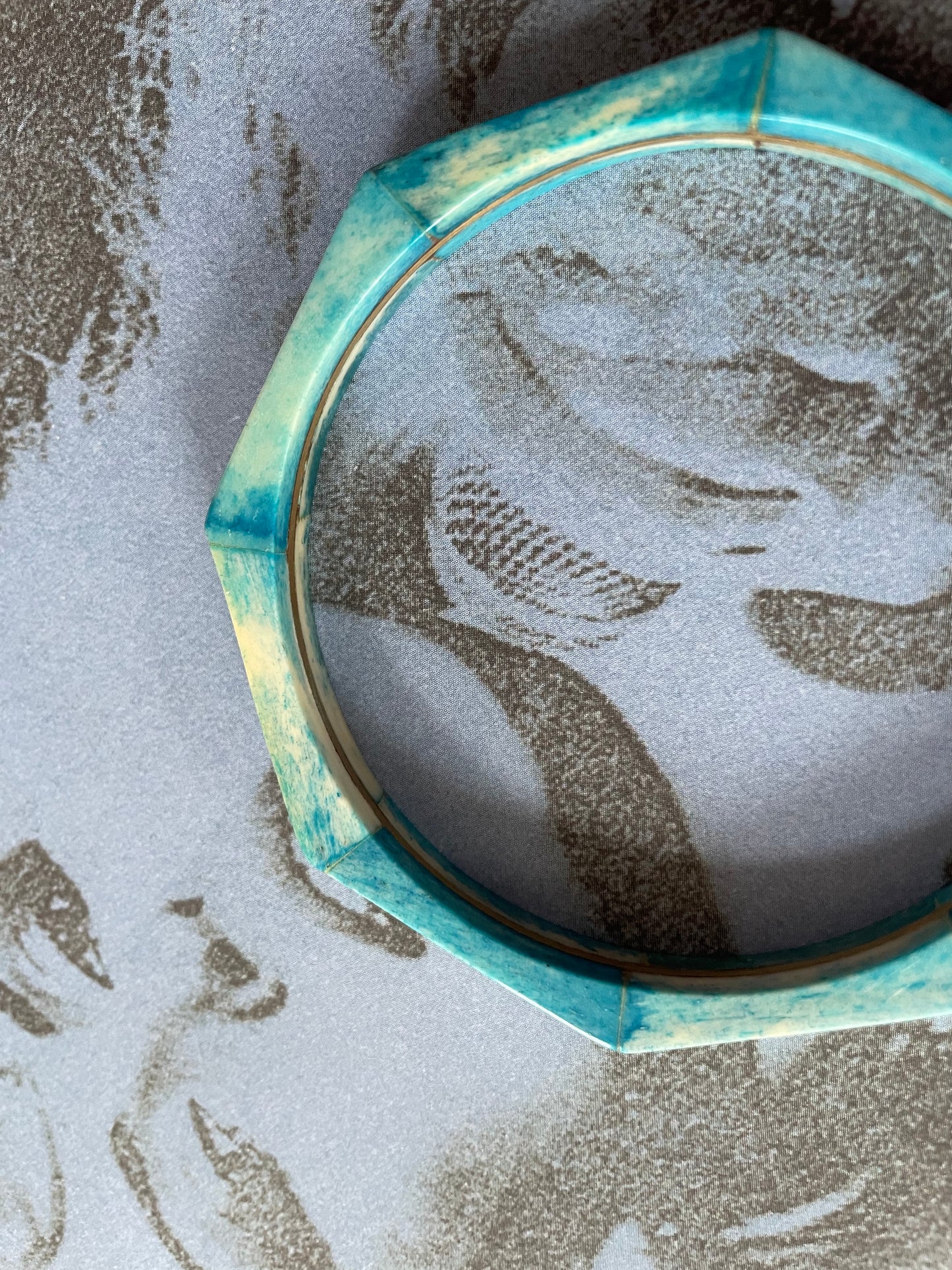 Vintage achthoekige bone bangle blauw