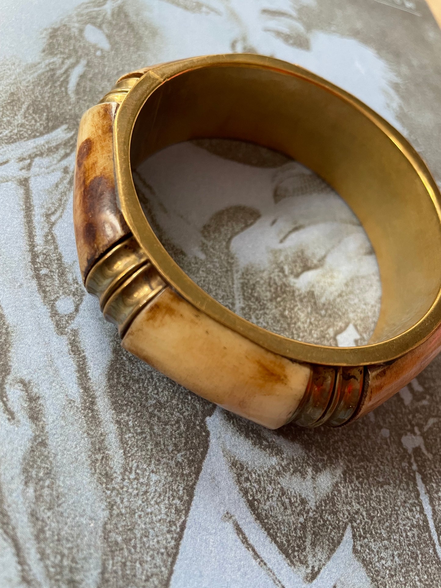 Vintage messing statement bone bangle