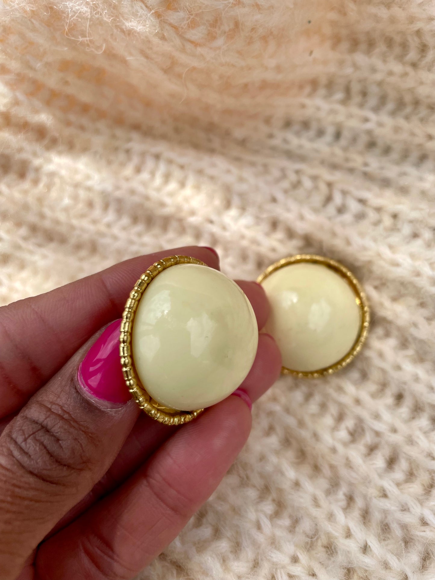 Vintage creme kleurige clip-ons