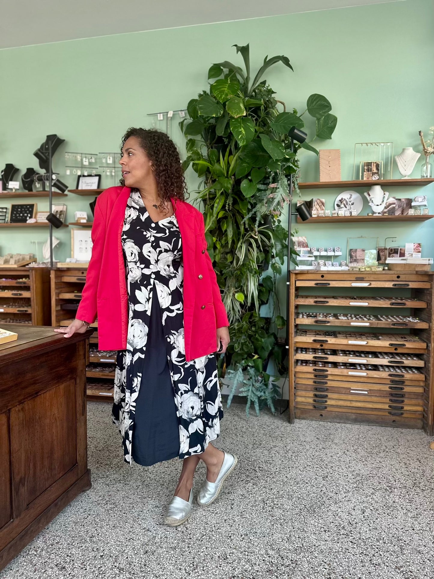 Vintage viscose klokjurk met bloemen M-L