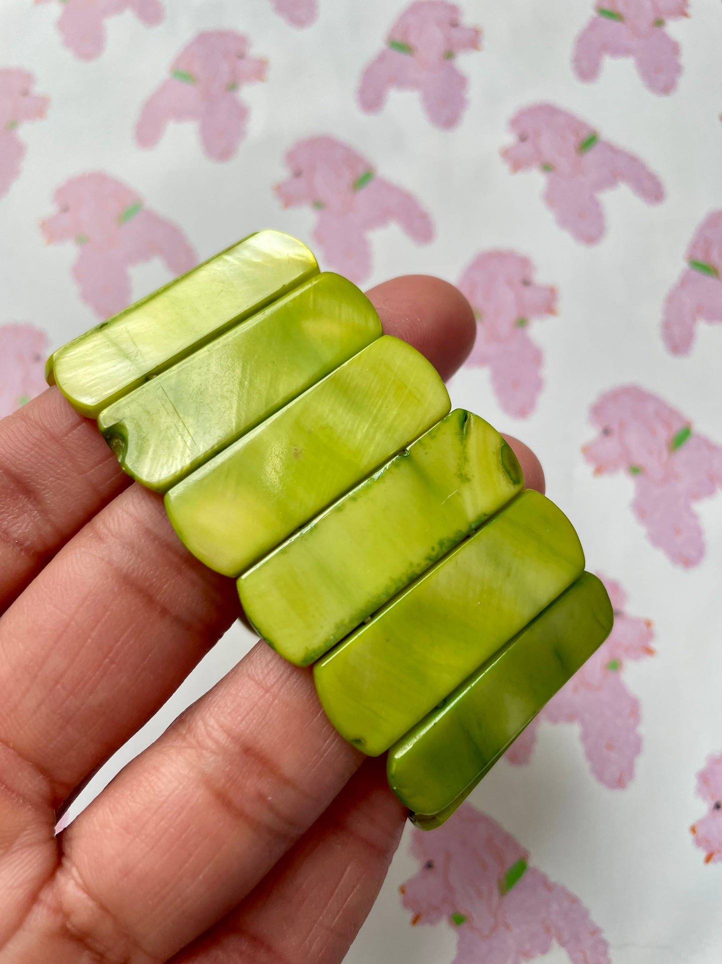 Groene schelpen armband