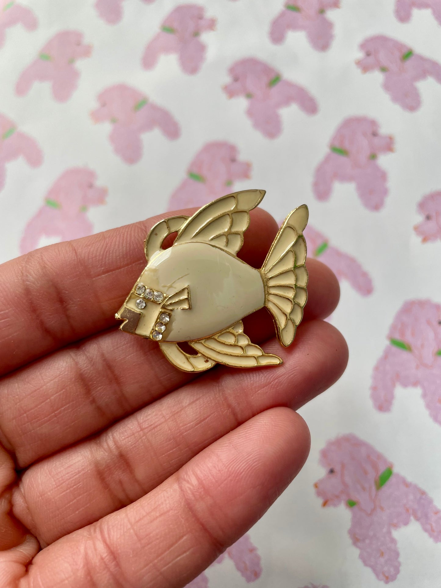 Vergulde vissen broche