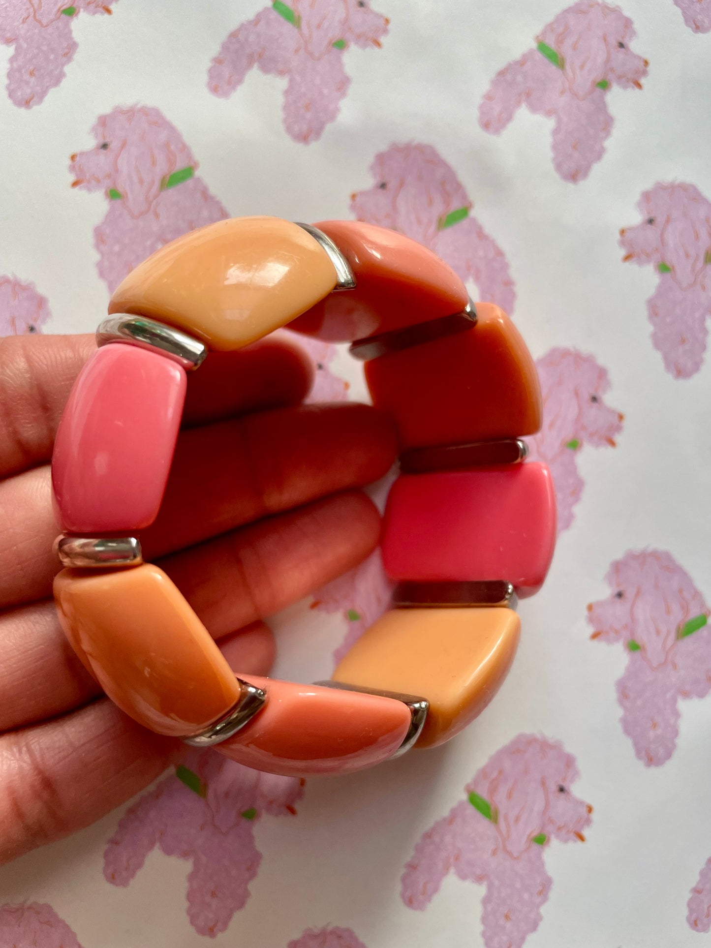 Zalm- en koraalroze armband