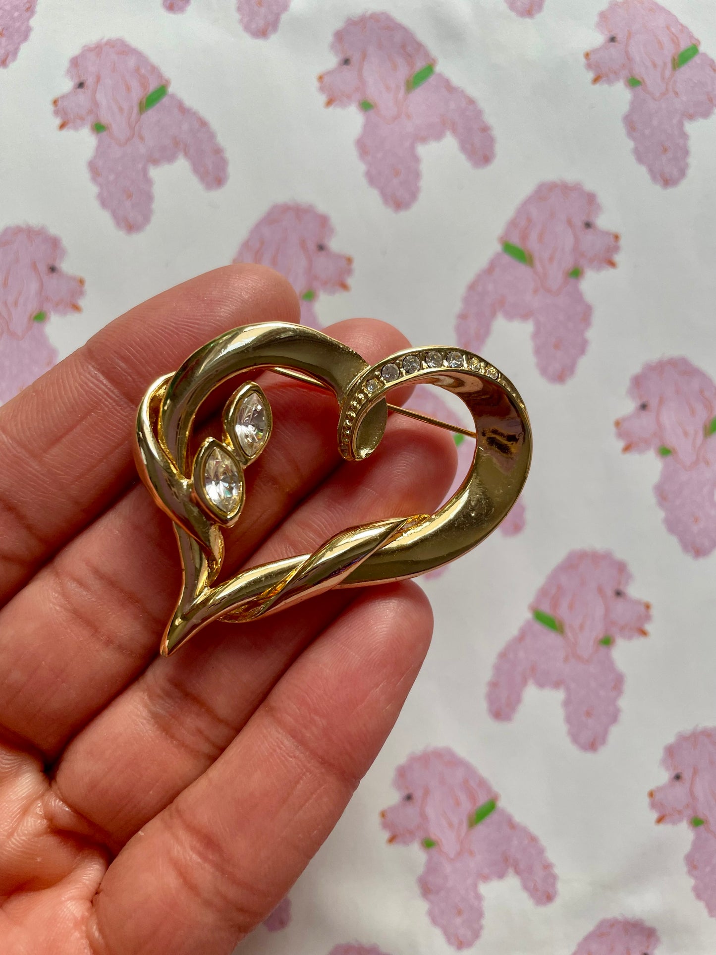 Vergulde hartjes broche