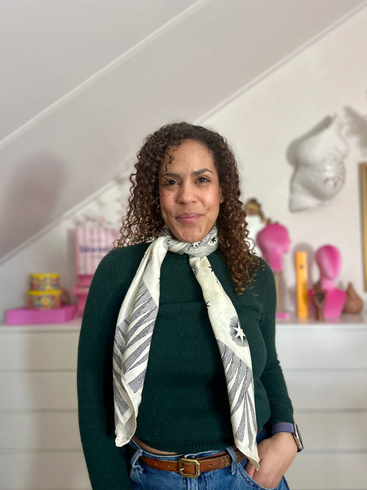 Vintage zijden sjaaltje met zonnen