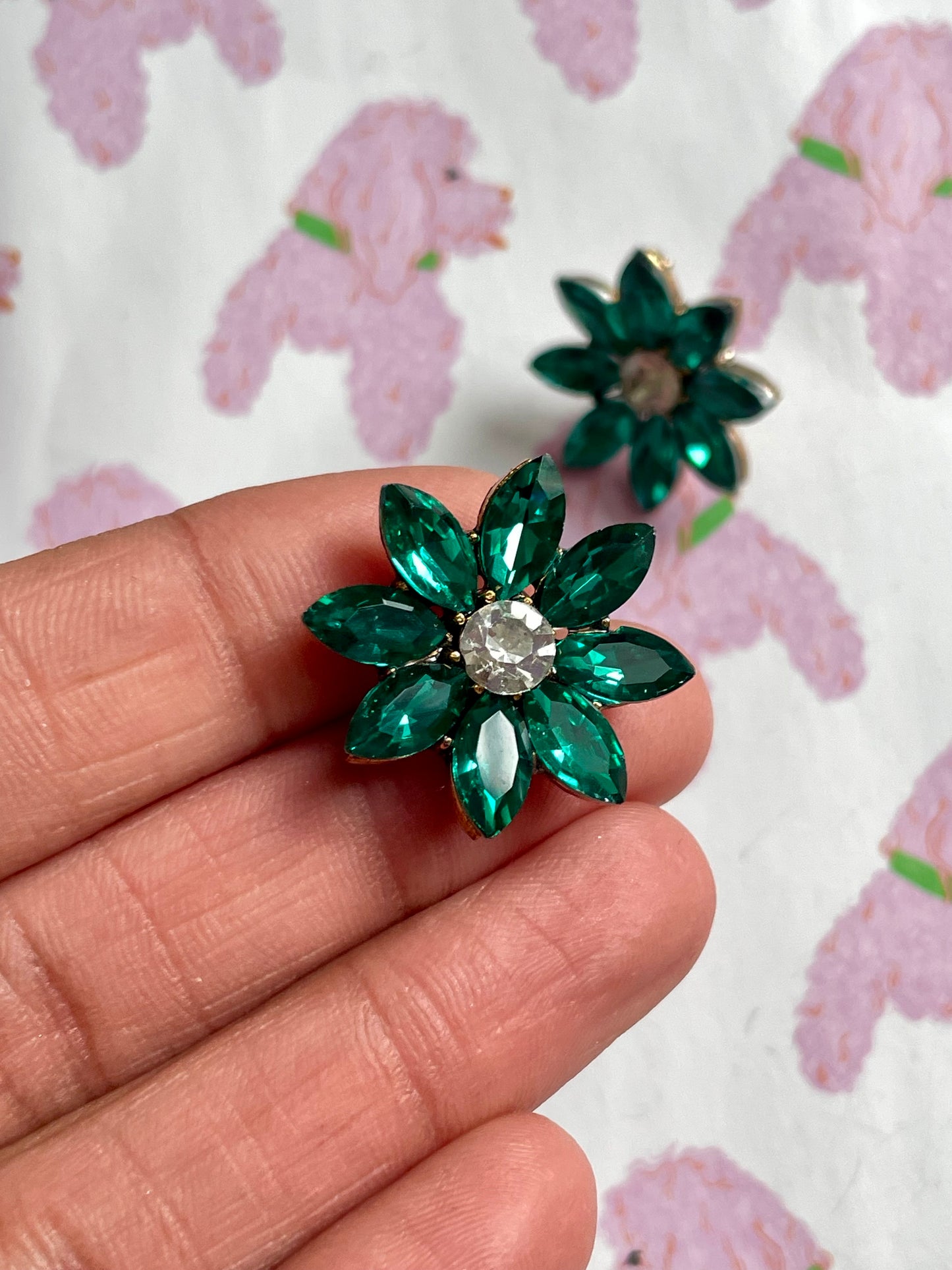 Zeegroene bloemen oorbellen