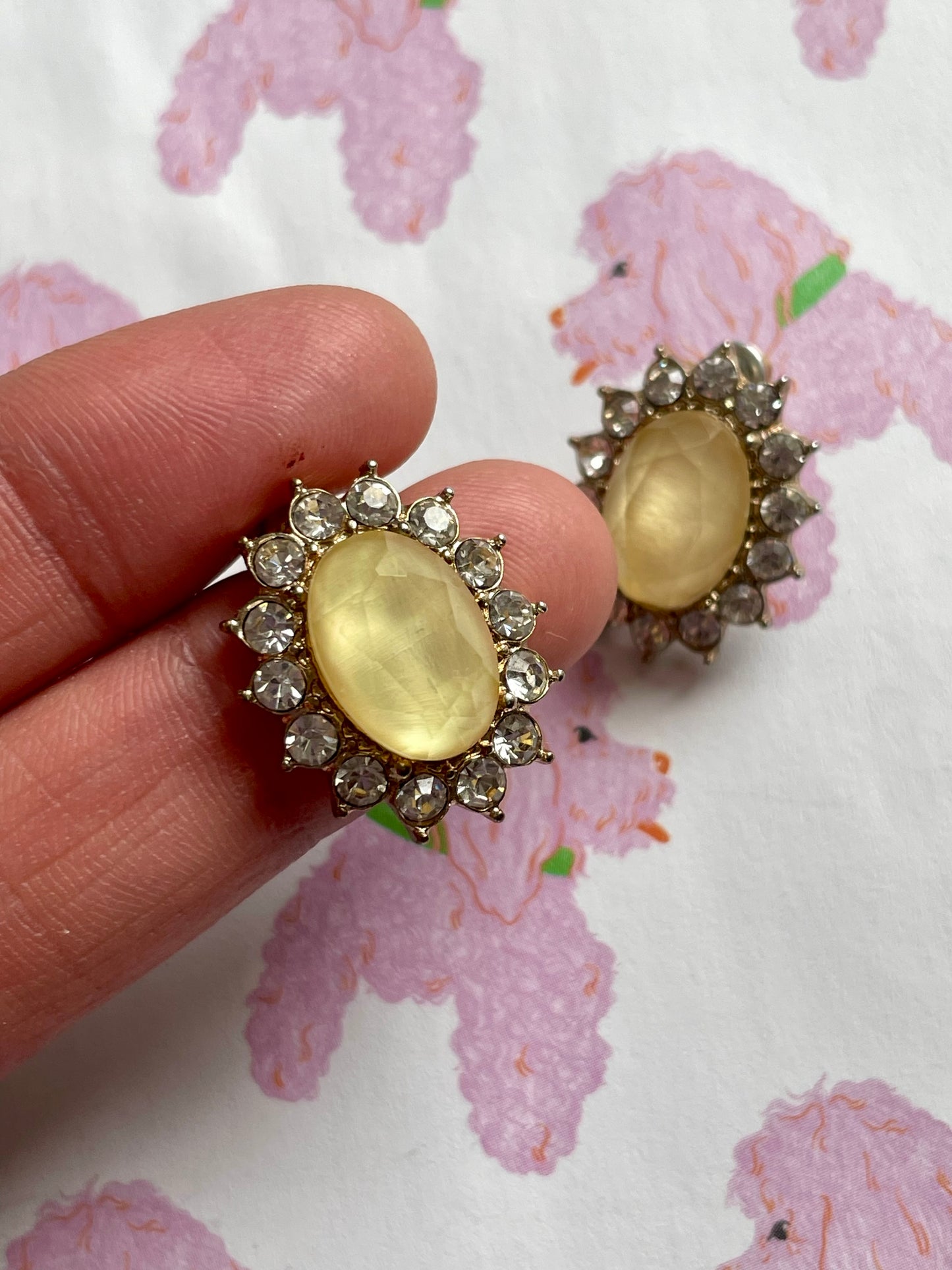 Luxe ovalen strass oorbellen