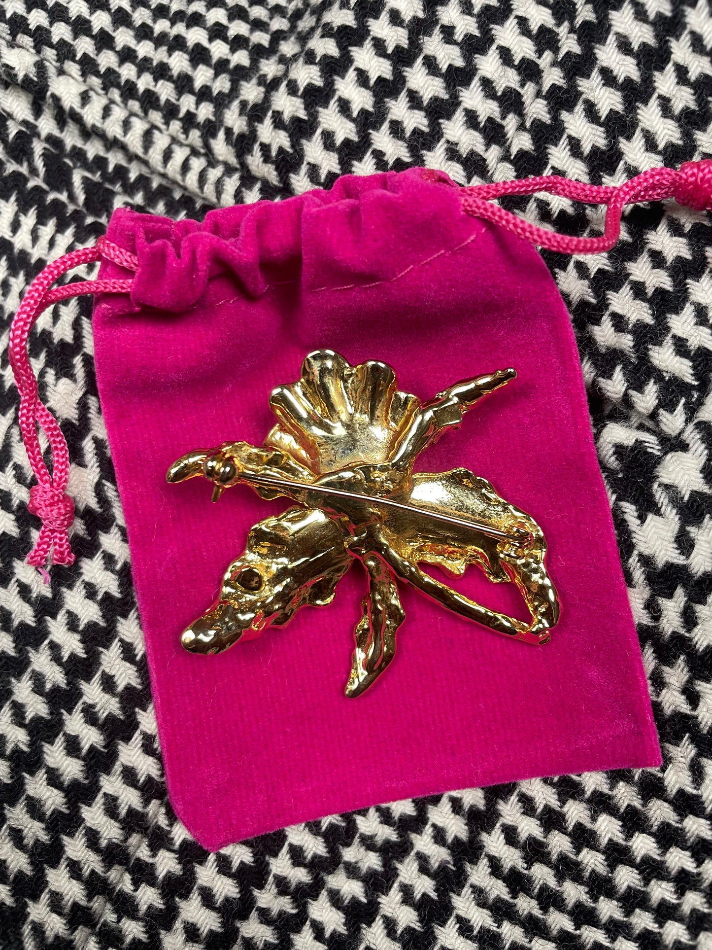 Vintage gouden lelie broche