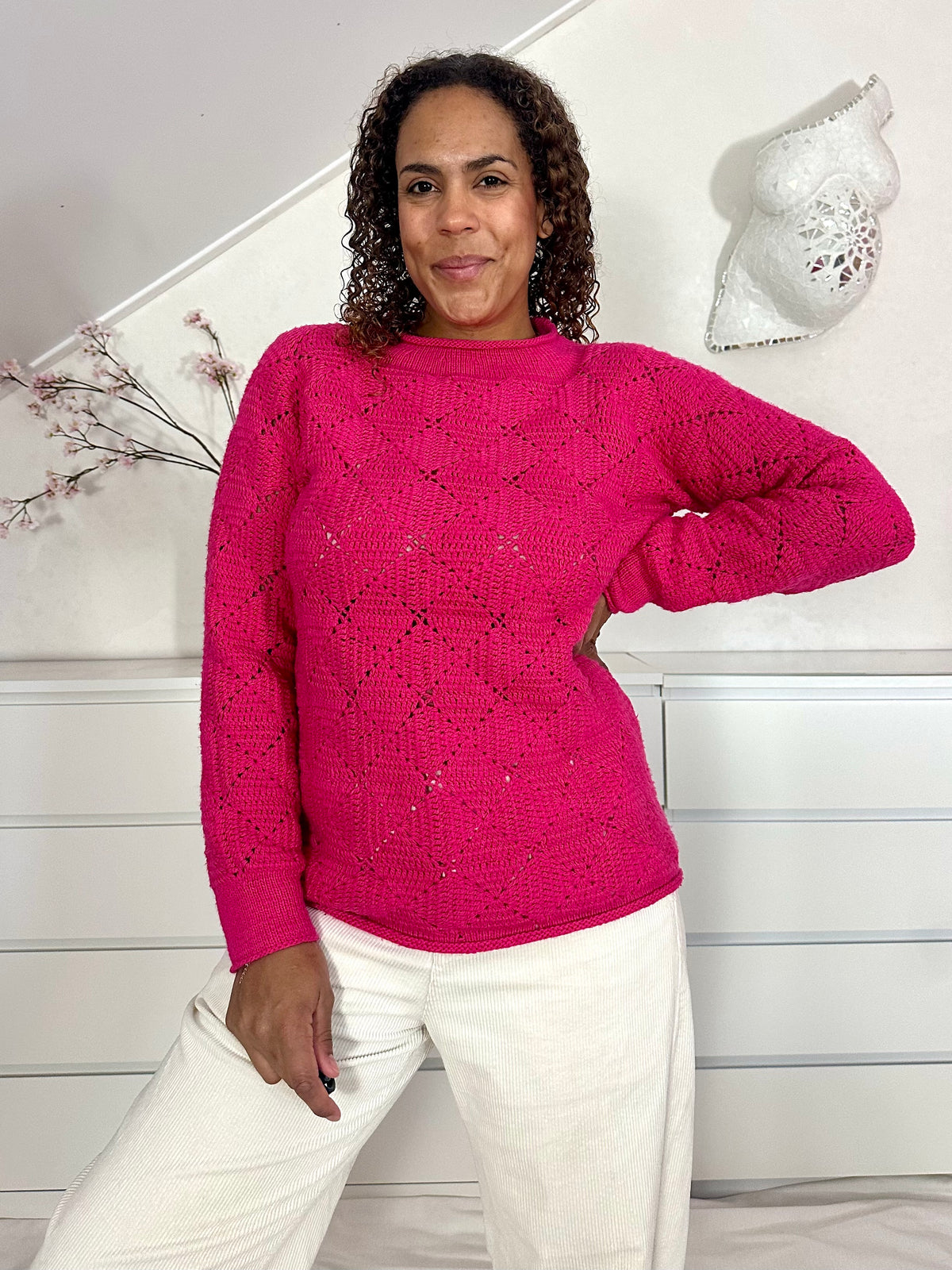 Vintage fuchsia crochet sweater - M
