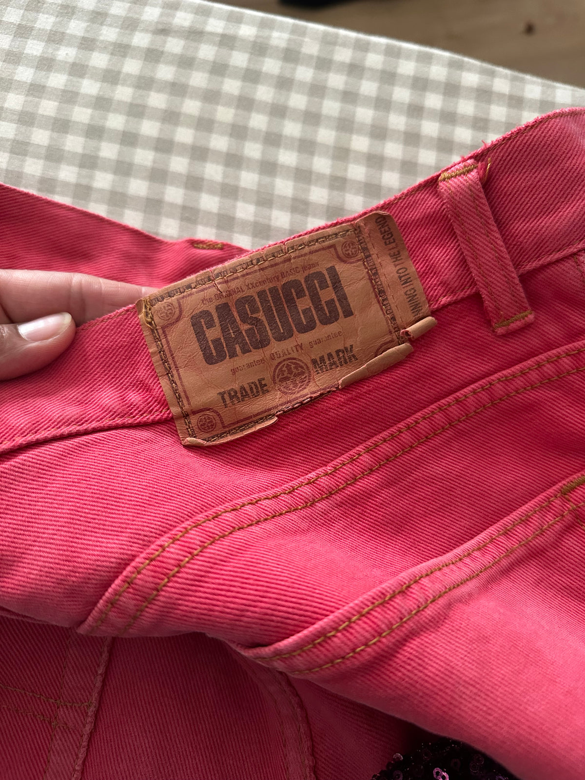 Vintage fuchsia straight leg jeans, mid-waist - L