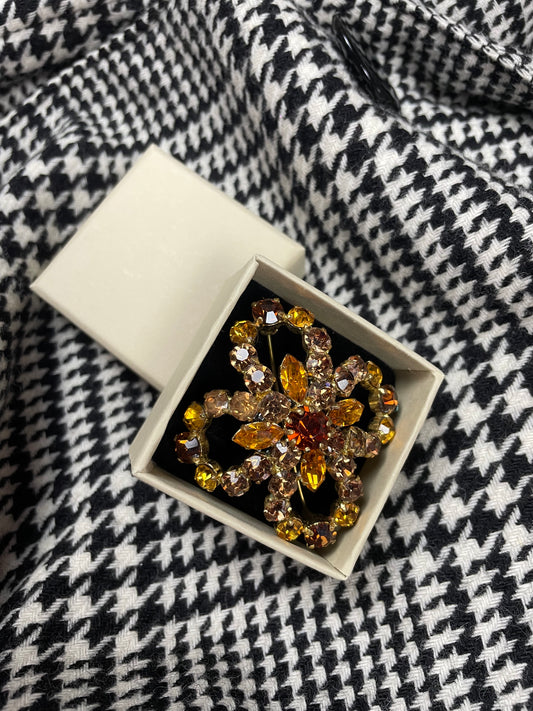 Vintage bloemen broche met strass