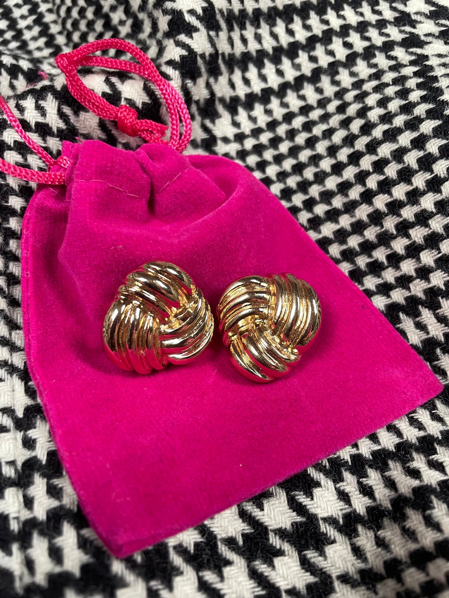 Vintage vergulde swirl clip-oorbellen