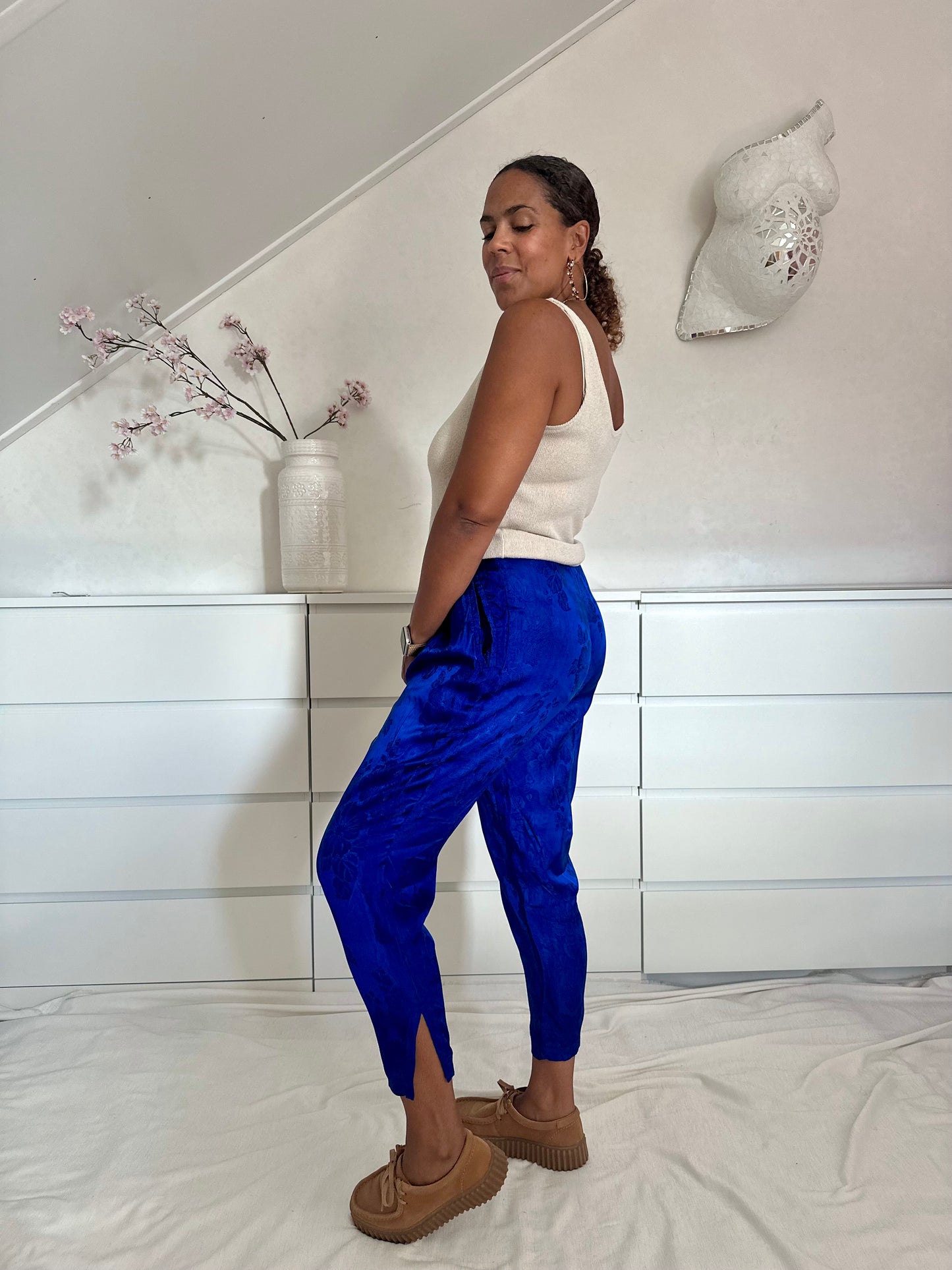 Vintage kobalt blauwe high waist broek met print - XS-S