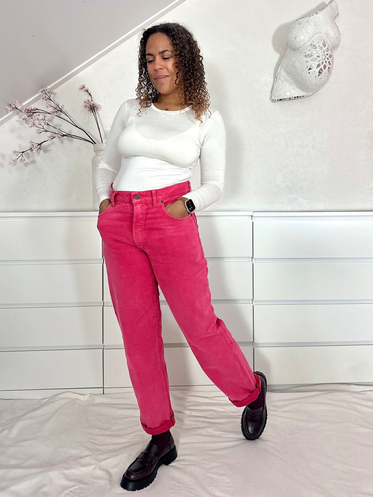 Vintage fuchsia straight leg jeans, mid-waist - L