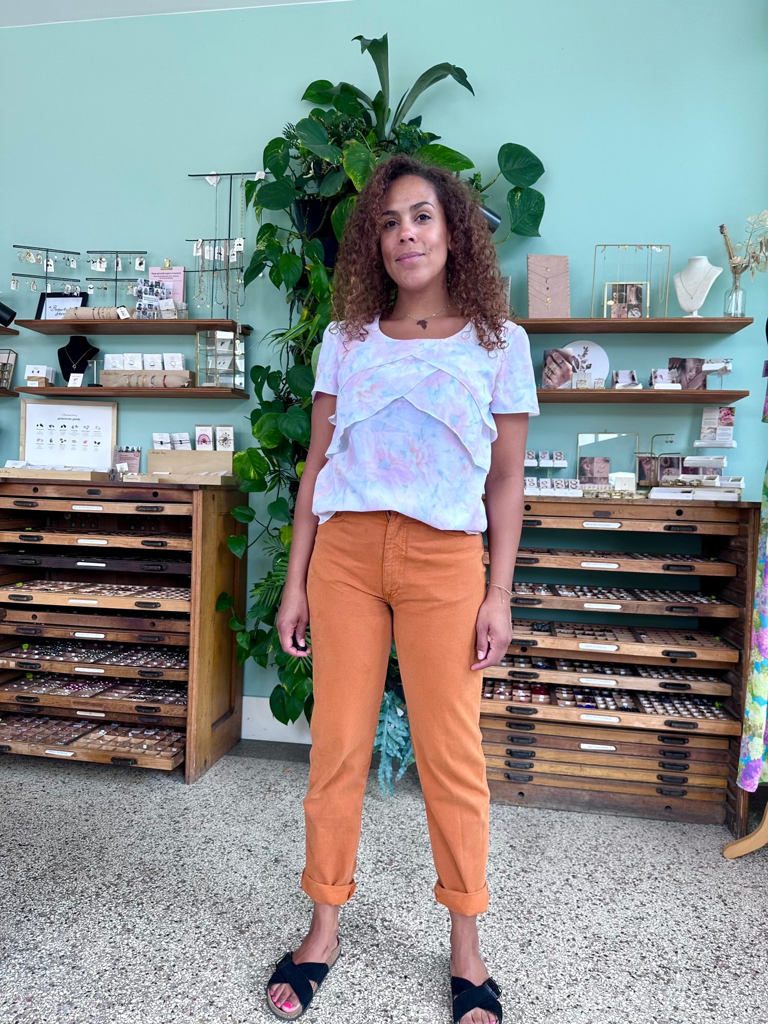 Vintage top in pastelkleuren met een extra plooi op de borst