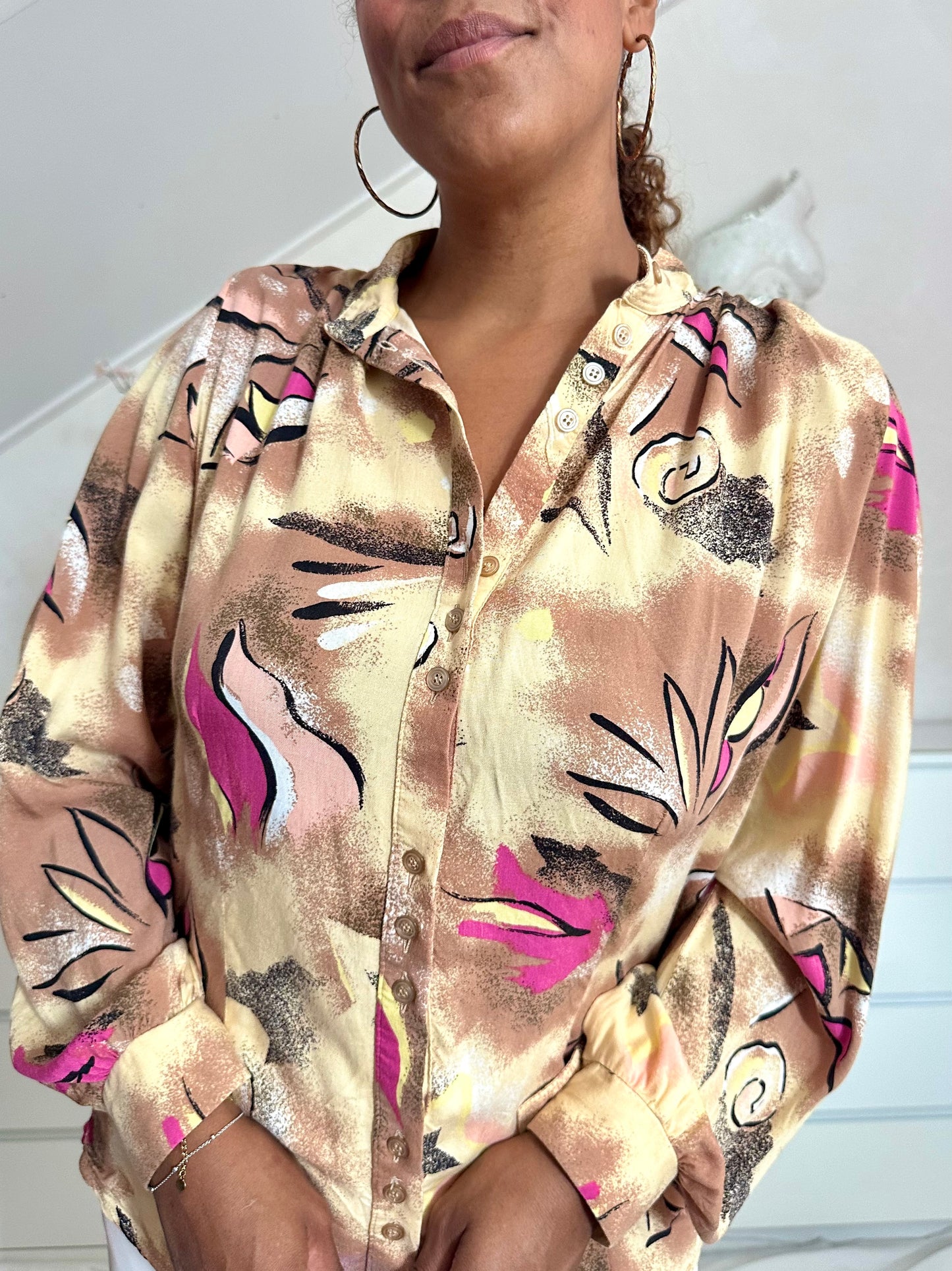Vintage viscose blouse in beige met roze accenten - M/L
