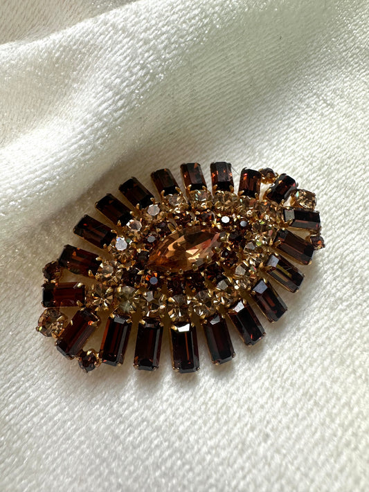 Vintage ovalen broche met strass in bruintinten