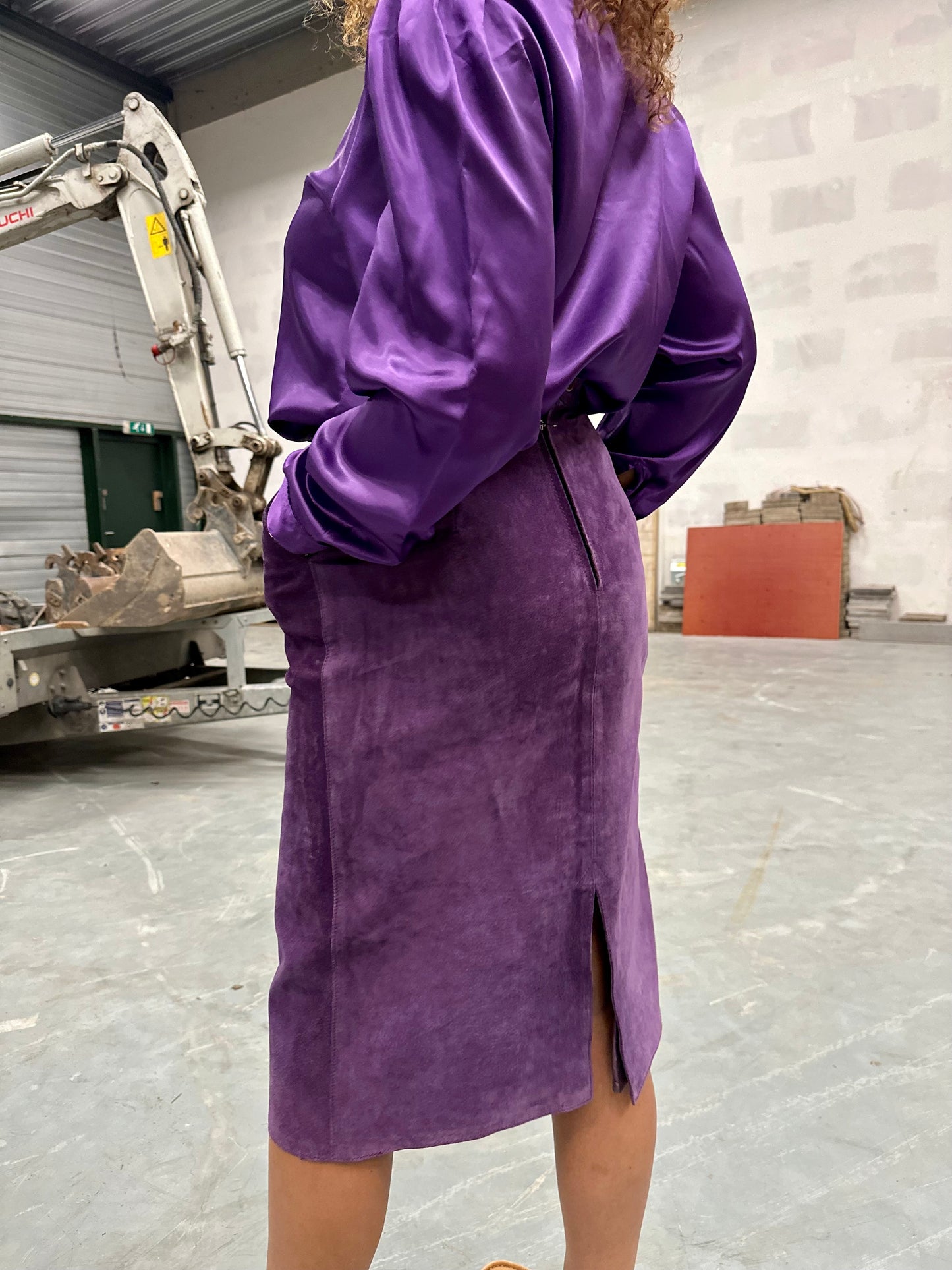 Vintage suede paarse midi-rok - M