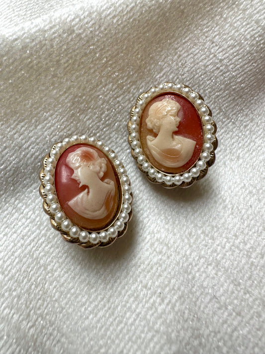 Vintage Hobé camee oorclips - set 2