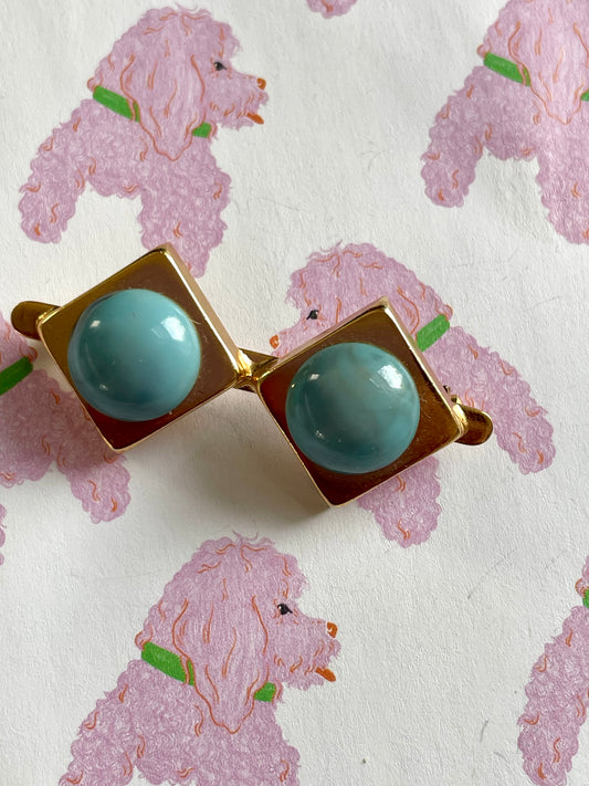 Blauwe bolletjes broche