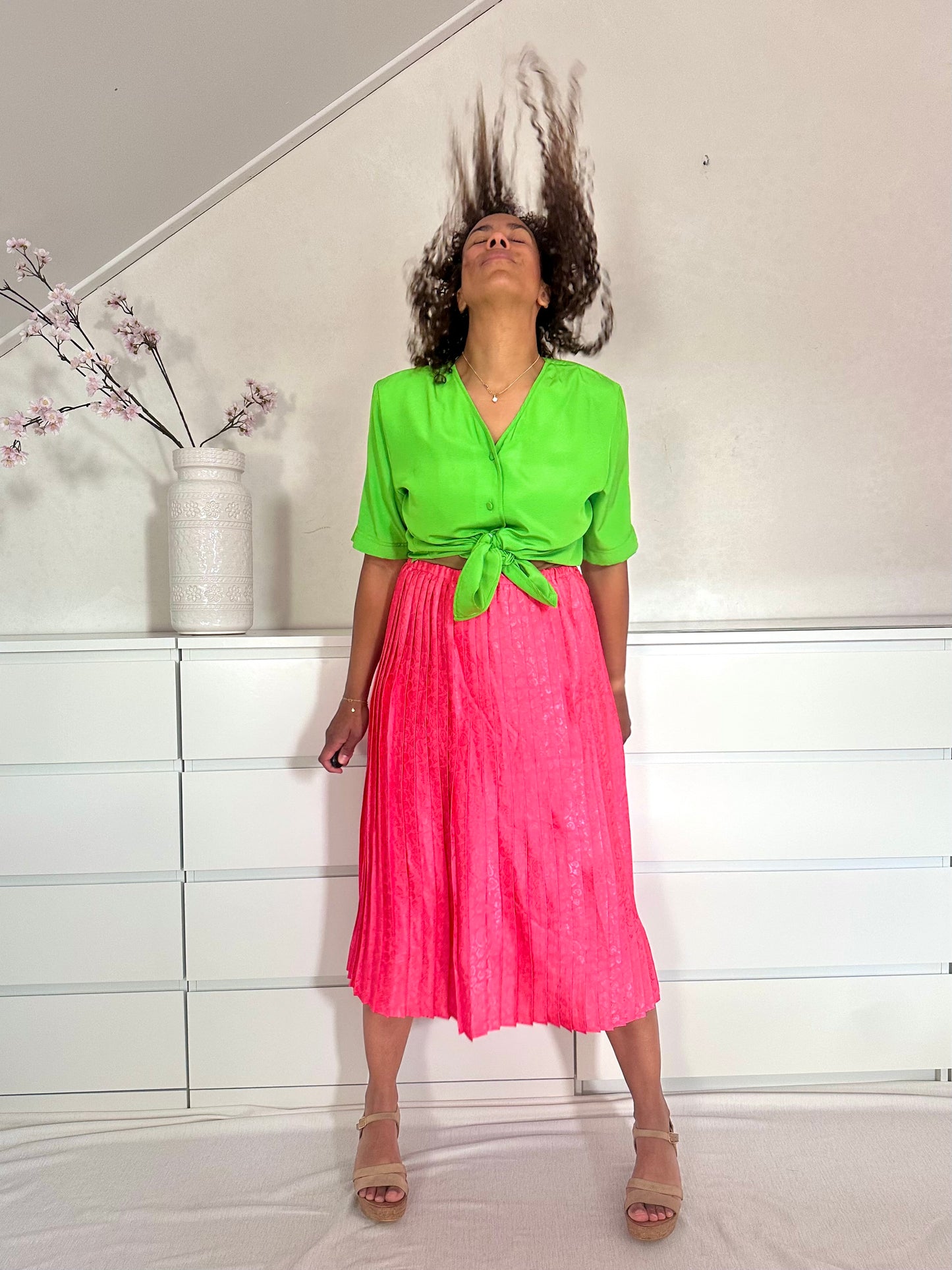 Vintage knalgroene blouse met v-hals - L/XL