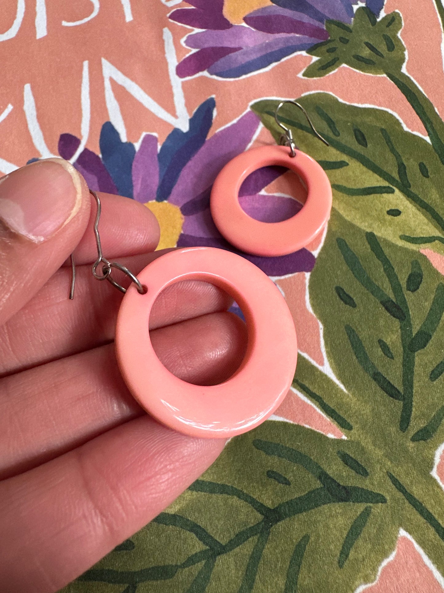 Vintage zalmroze hoops