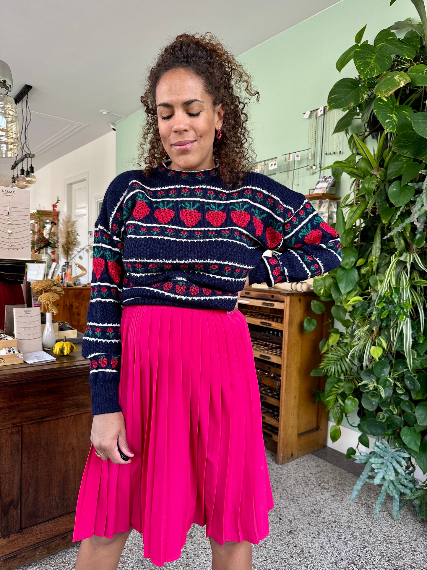Vintage gebreide wollen sweater met aardbeiden en frambozen