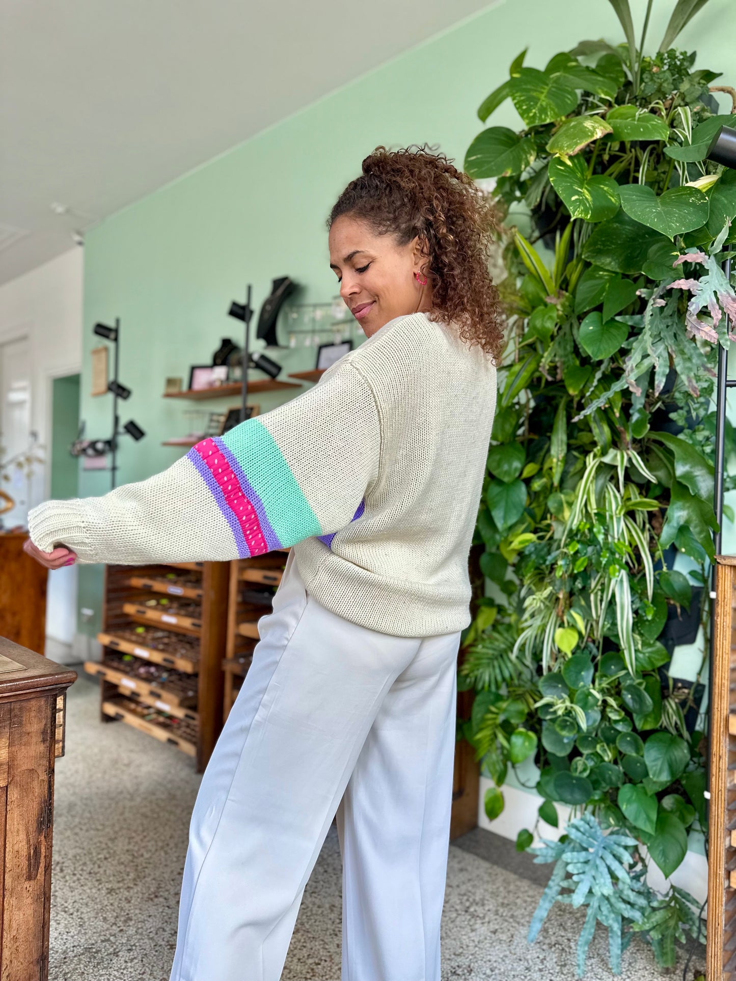 Vintage witte sweater met kleurrijke print