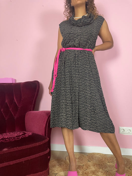 Vintage mouwloze jurk met col
