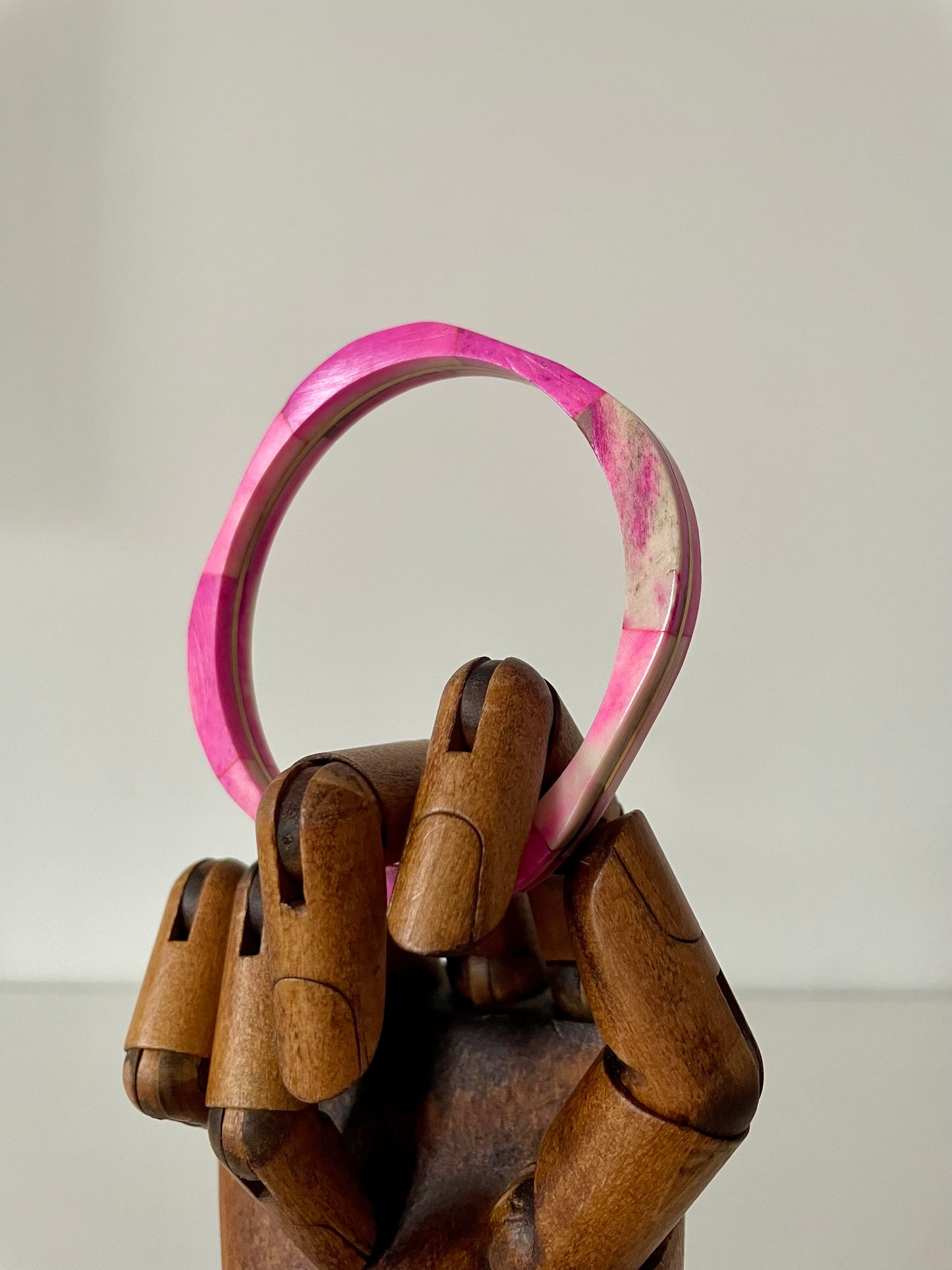 Vintage vierkante bone bangle roze