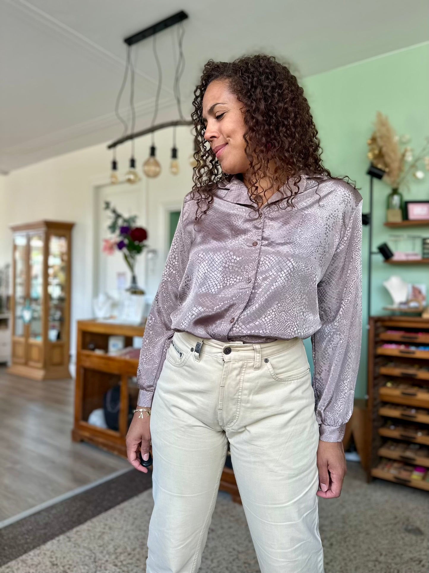 Vintage leverkleurige blouse met snakeprint L-XL